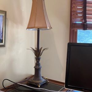 Candlestick table lamp